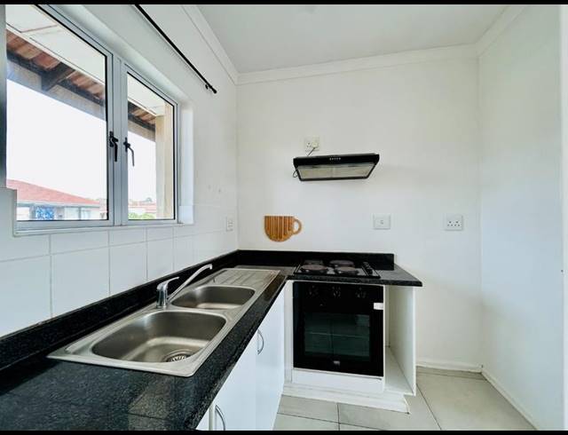 2 BEDROOM PROPERTY TO RENT IN SHEFFIELD BEACH